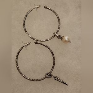 Kendra Scott Hammered Hoop Earrings in Antique Silver